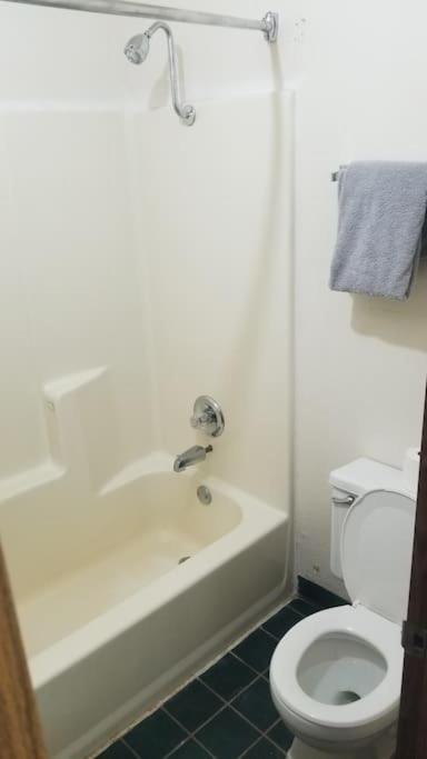 Osu 2 Queen Beds Hotel Room 230 Wi-Fi 斯蒂尔沃特 外观 照片